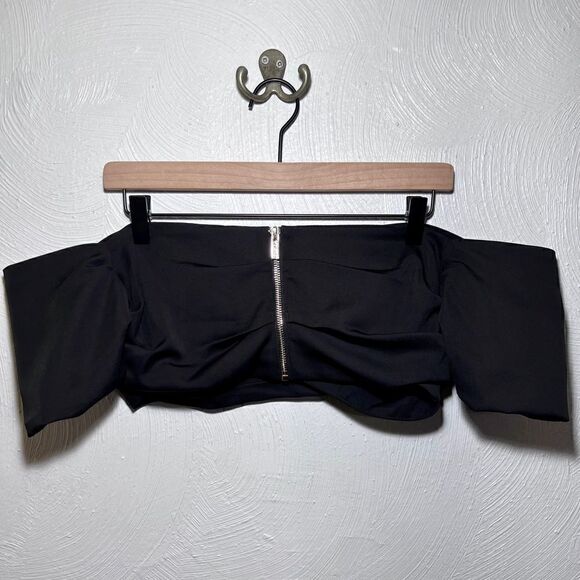 House of CB Evita Satin Off Shoulder Twist Top in Black - Picture 4 of 8